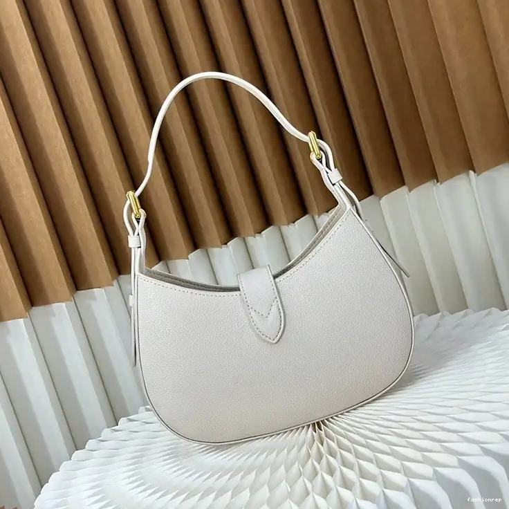 Fashionrepsfam ru Bags LV 2407YZ0215 0616